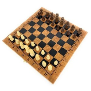 JOGO DE XADREZ DOBRÁVEL EM MADEIRA UNIHOME